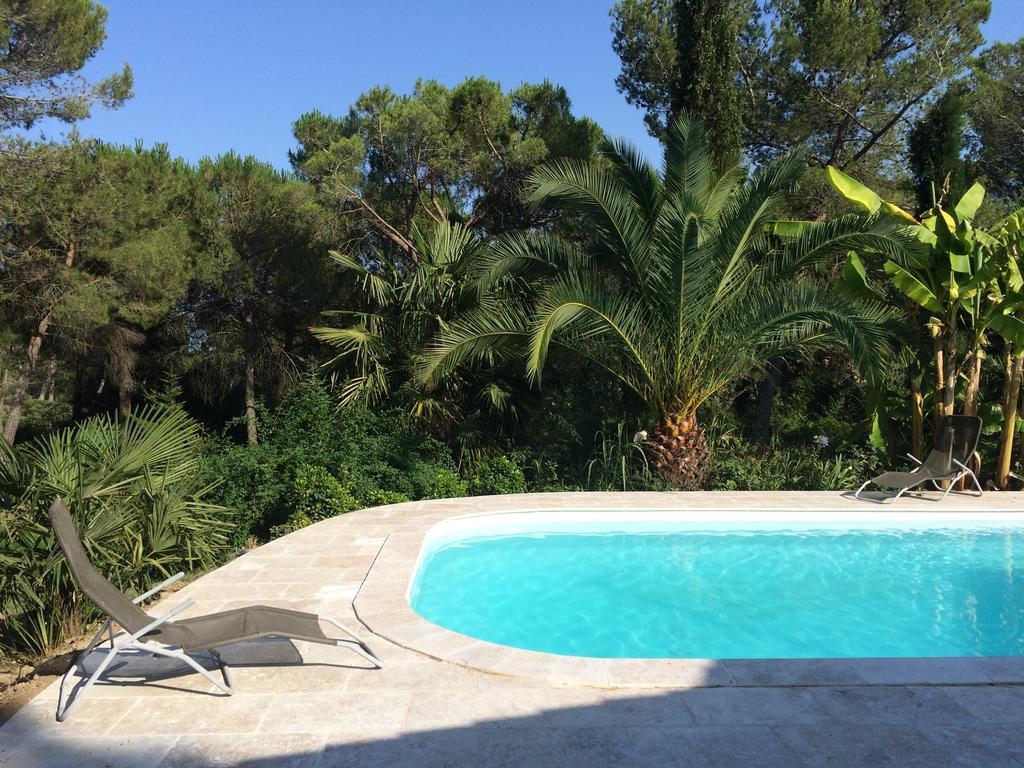 Le Mazet De Trial Villa Aubais Ruang foto