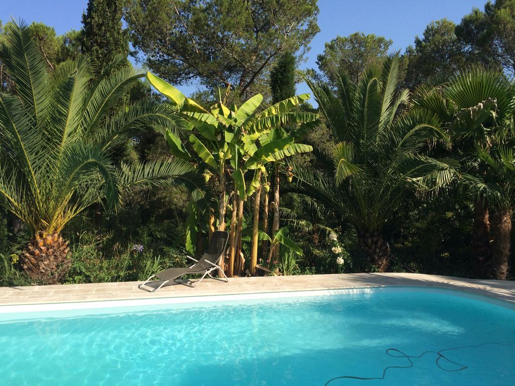 Le Mazet De Trial Villa Aubais Ruang foto