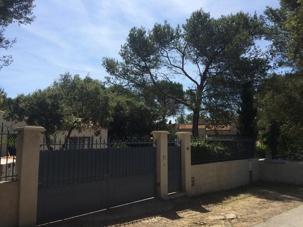 Le Mazet De Trial Villa Aubais Ruang foto